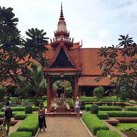 Riverview Cambodia Boutique Hotel Phnom Penh Esterno foto