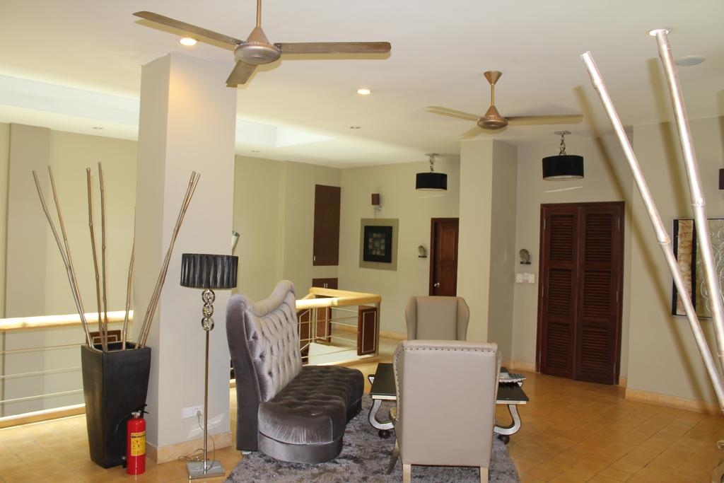 Riverview Cambodia Boutique Hotel Phnom Penh Esterno foto