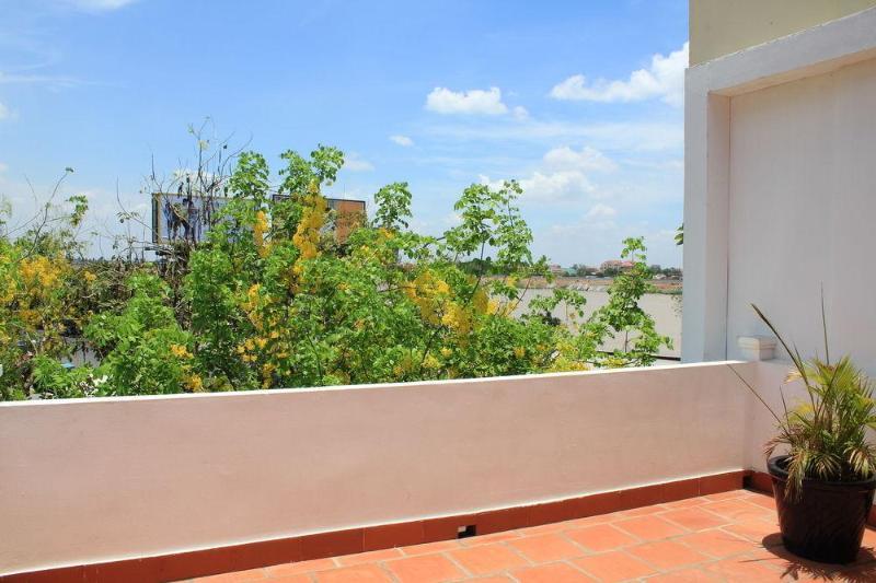 Riverview Cambodia Boutique Hotel Phnom Penh Esterno foto