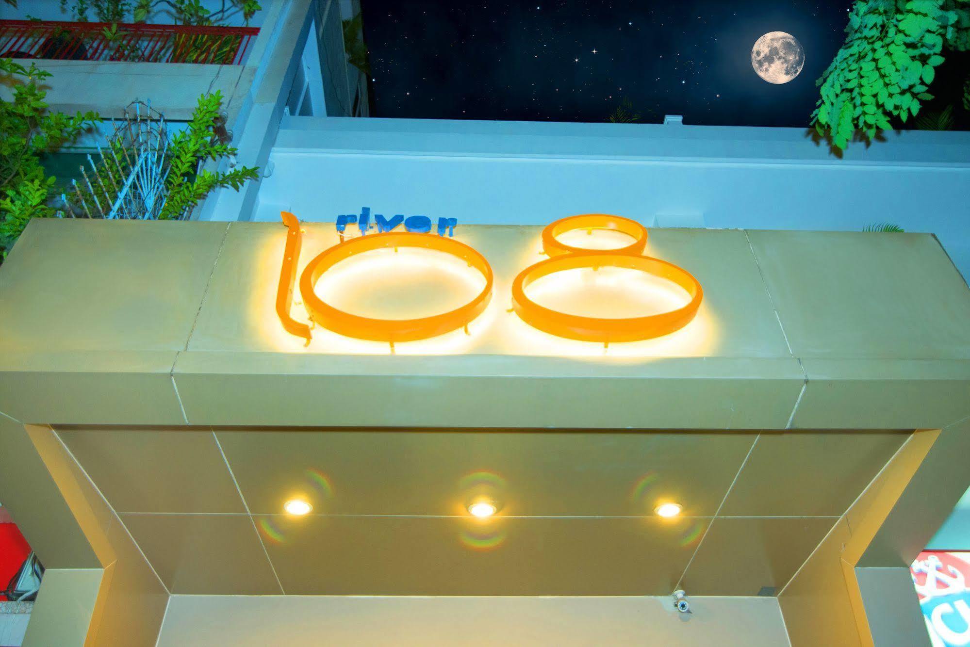 Riverview Cambodia Boutique Hotel Phnom Penh Esterno foto