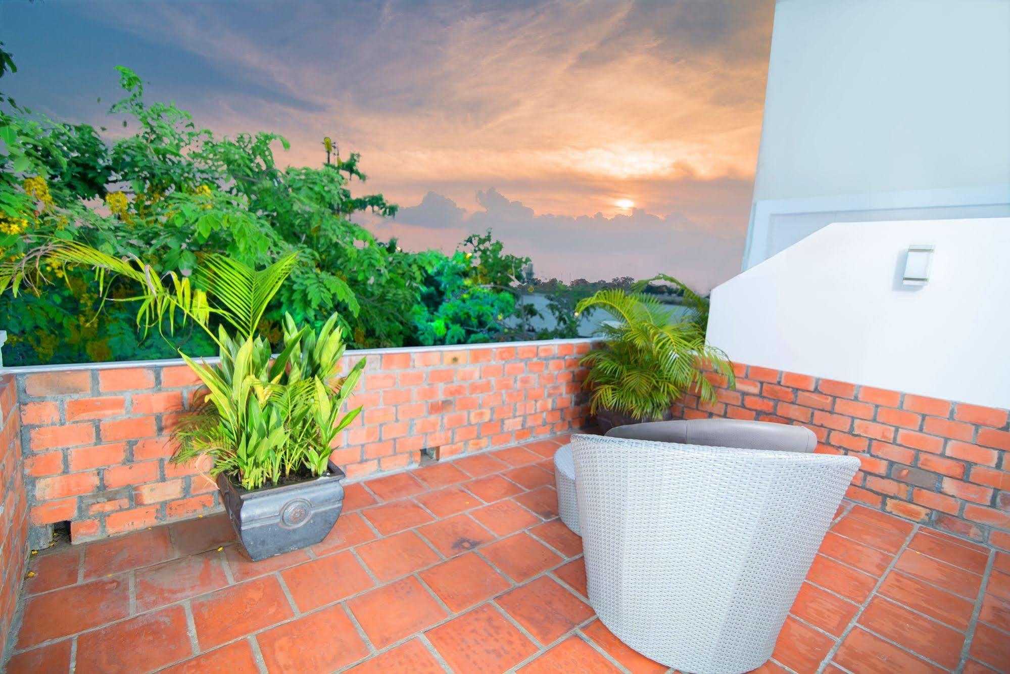 Riverview Cambodia Boutique Hotel Phnom Penh Esterno foto